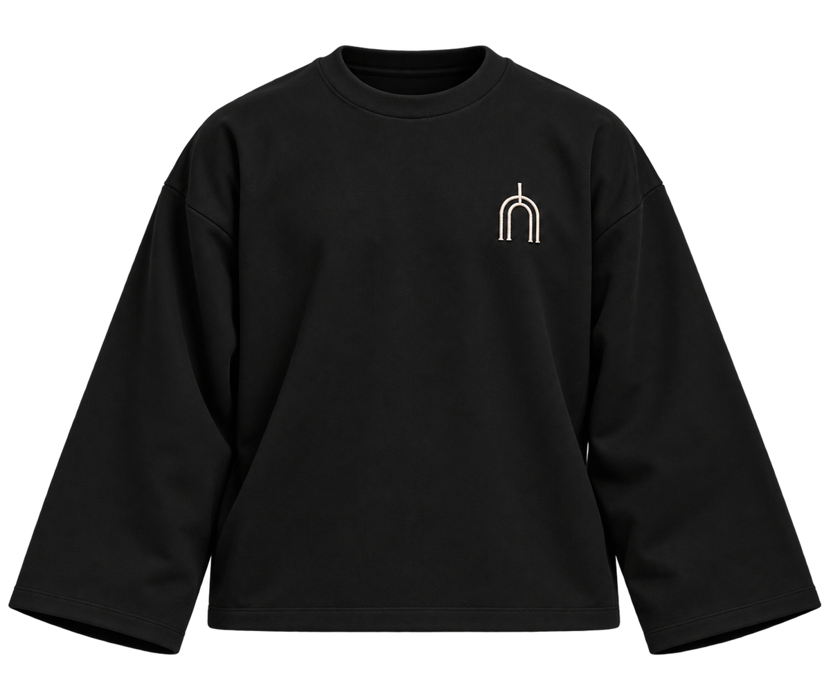 THE TRACE black — flat lay front, smooth cotton, plain hems