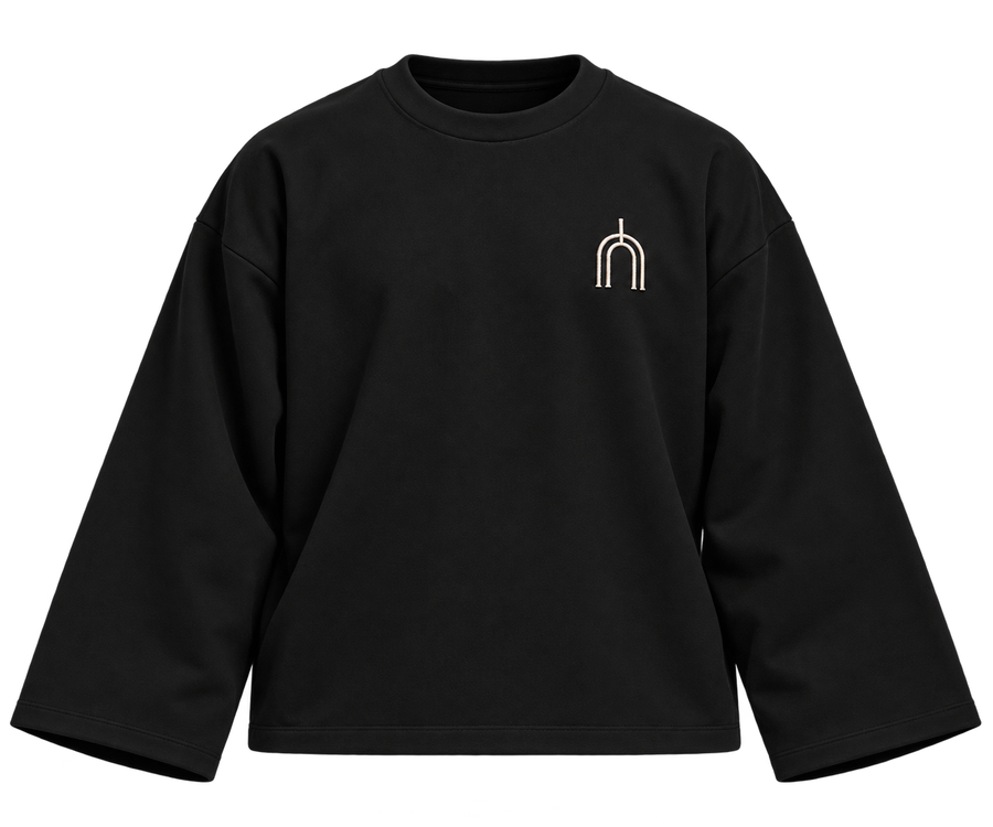 THE TRACE black — flat lay front, smooth cotton, plain hems